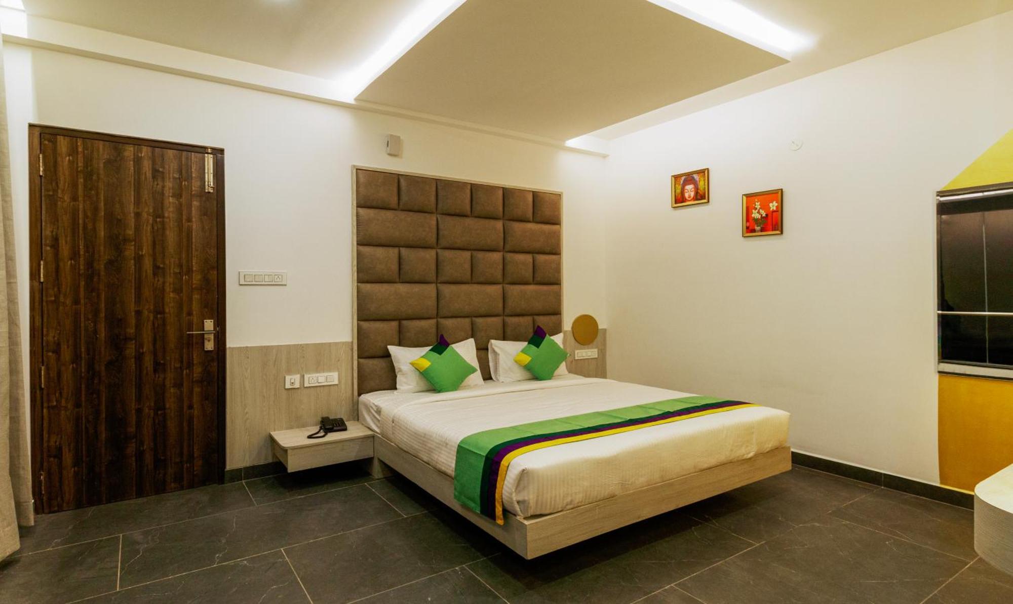 Itsy Hotels Silver Keys Kammasandra Exterior photo